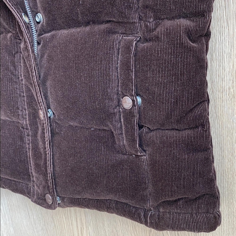 GAP Corduroy Down Filled Puffer Vest - Picture 6 of 12